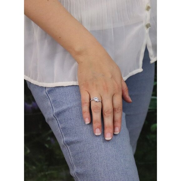 10k White Gold Natural Sky Blue Topaz Ring Size 7 1/4 - Picture 4 of 8